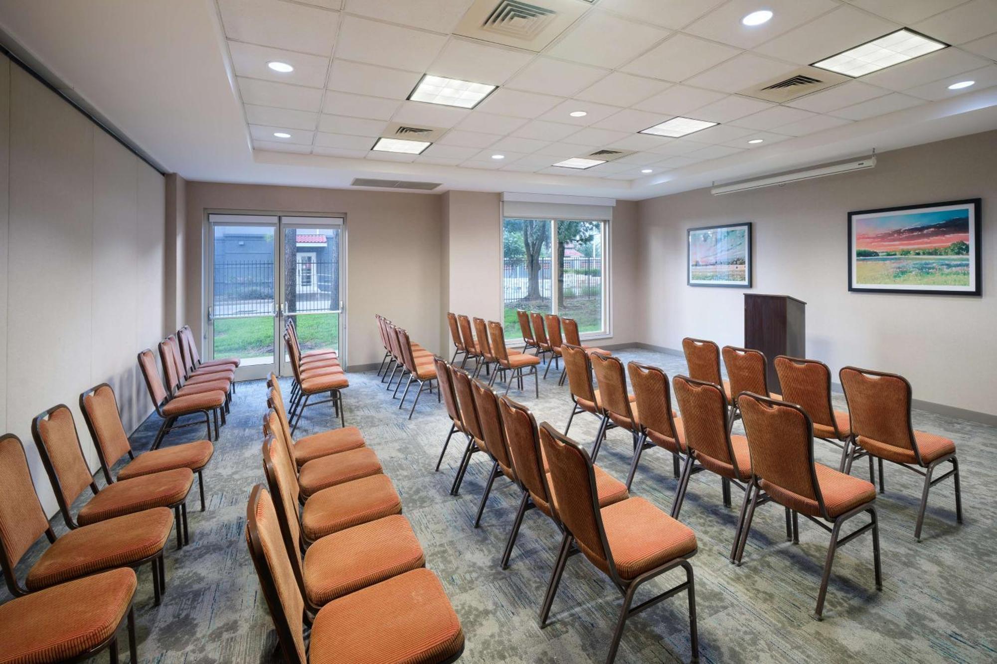 Hilton Garden Inn Houston/Bush Intercontinental Airport Exterior foto